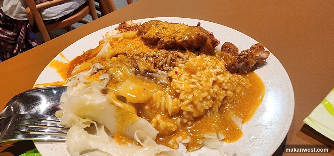 Curry Rice with Fried Chicken