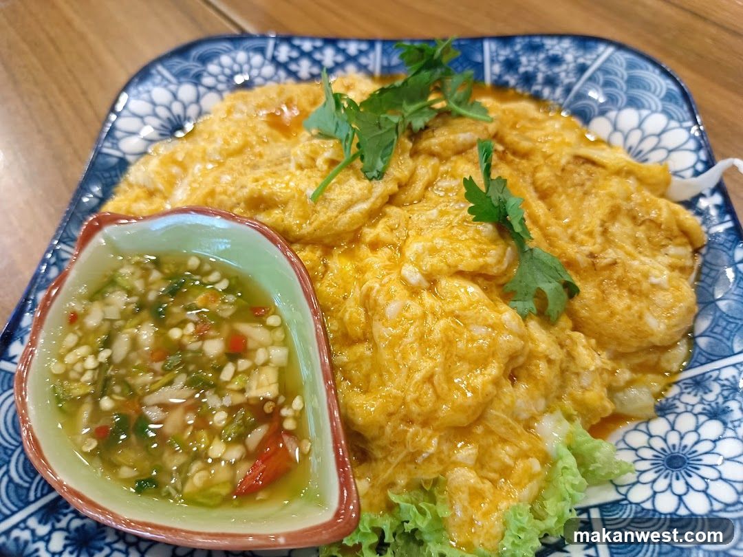Omelet with Dipping Sauce