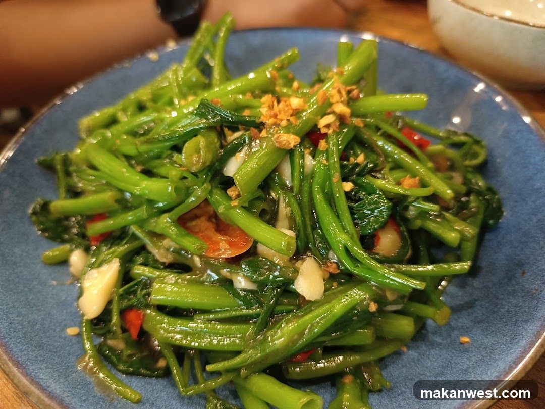 Stir-fried Water Spinach