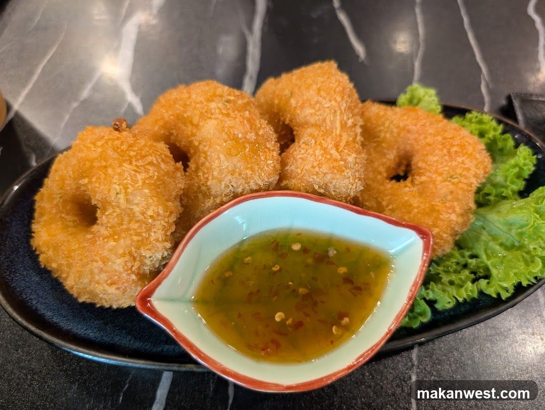 Fried Shrimp Rings with Dipping Sauce