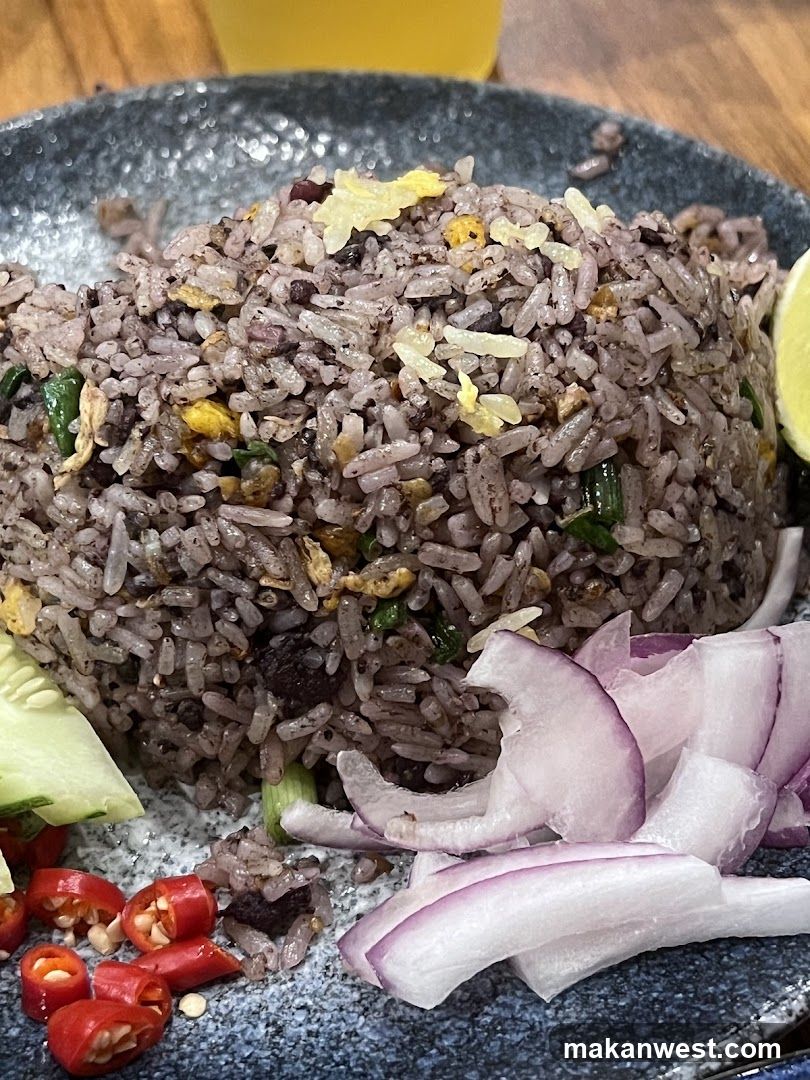 Fried Rice with Garnish