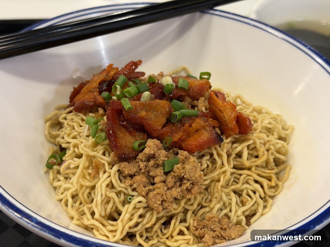 Noodles with Meat and Scallions