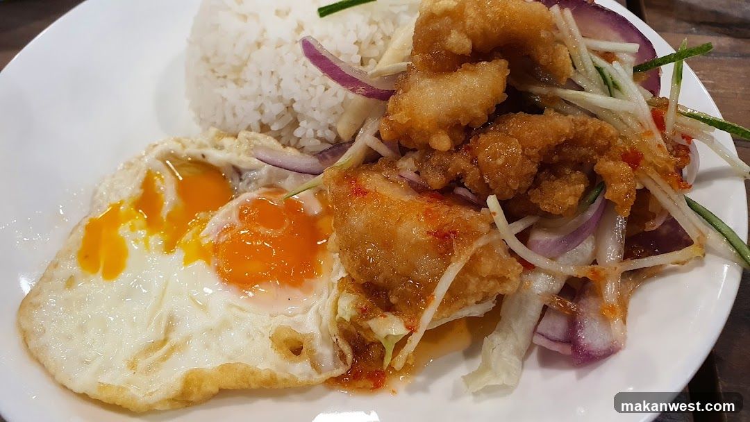 Fried Fish with Rice and Egg