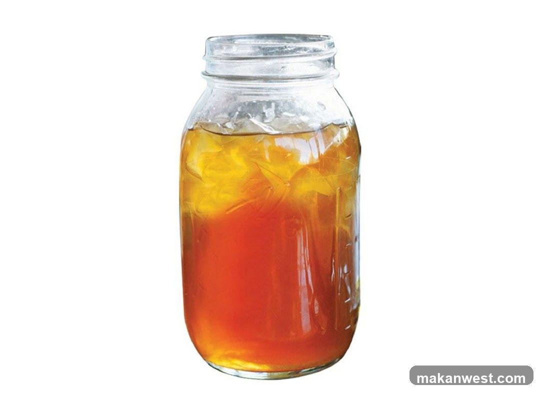 Iced Tea in a Mason Jar