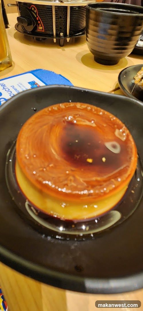 Dessert with Caramel Sauce
