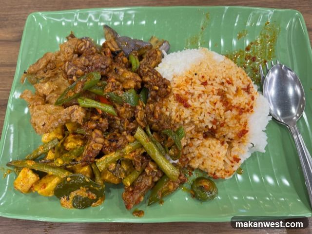 Spicy Stir-fried Dish with Rice
