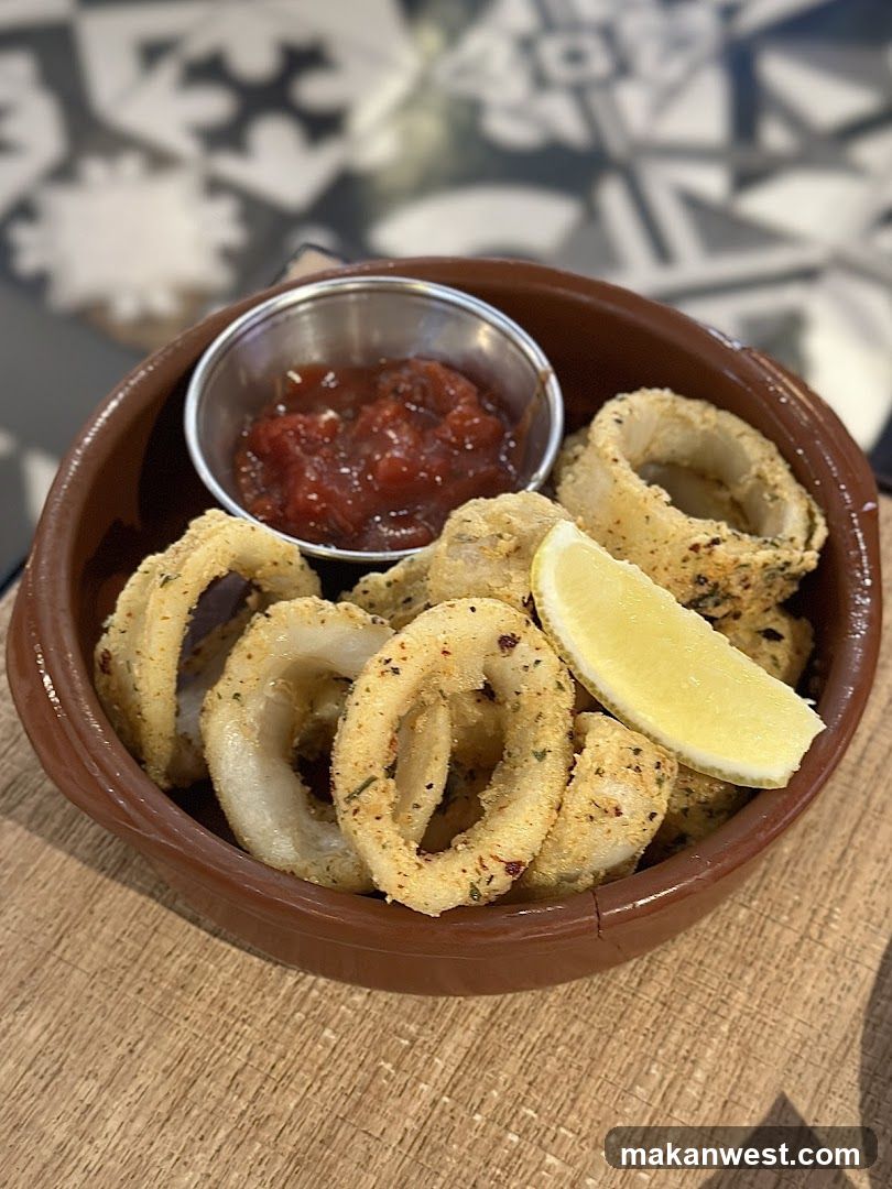 Fried Calamari with Dip