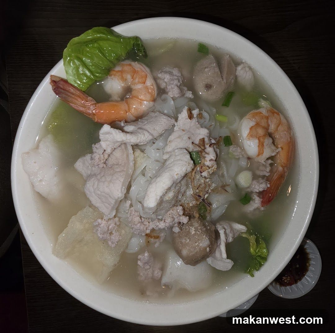 Noodle Soup with Shrimp and Pork
