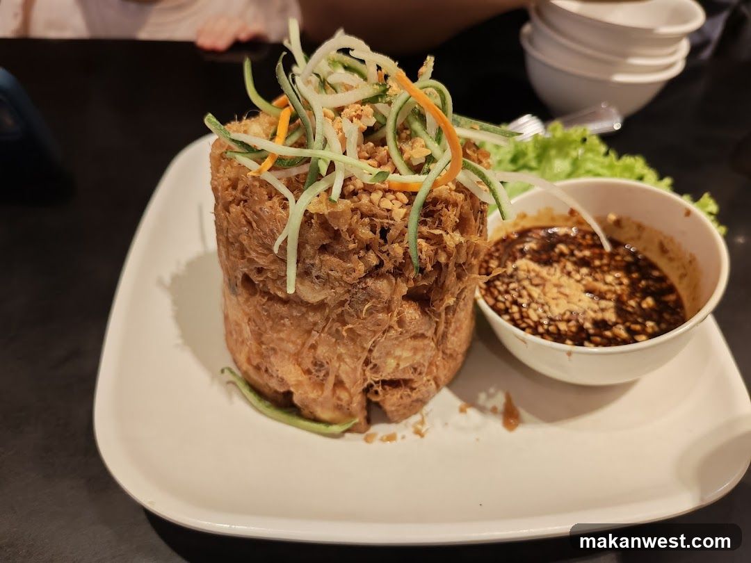 Fried Dish with Dipping Sauce