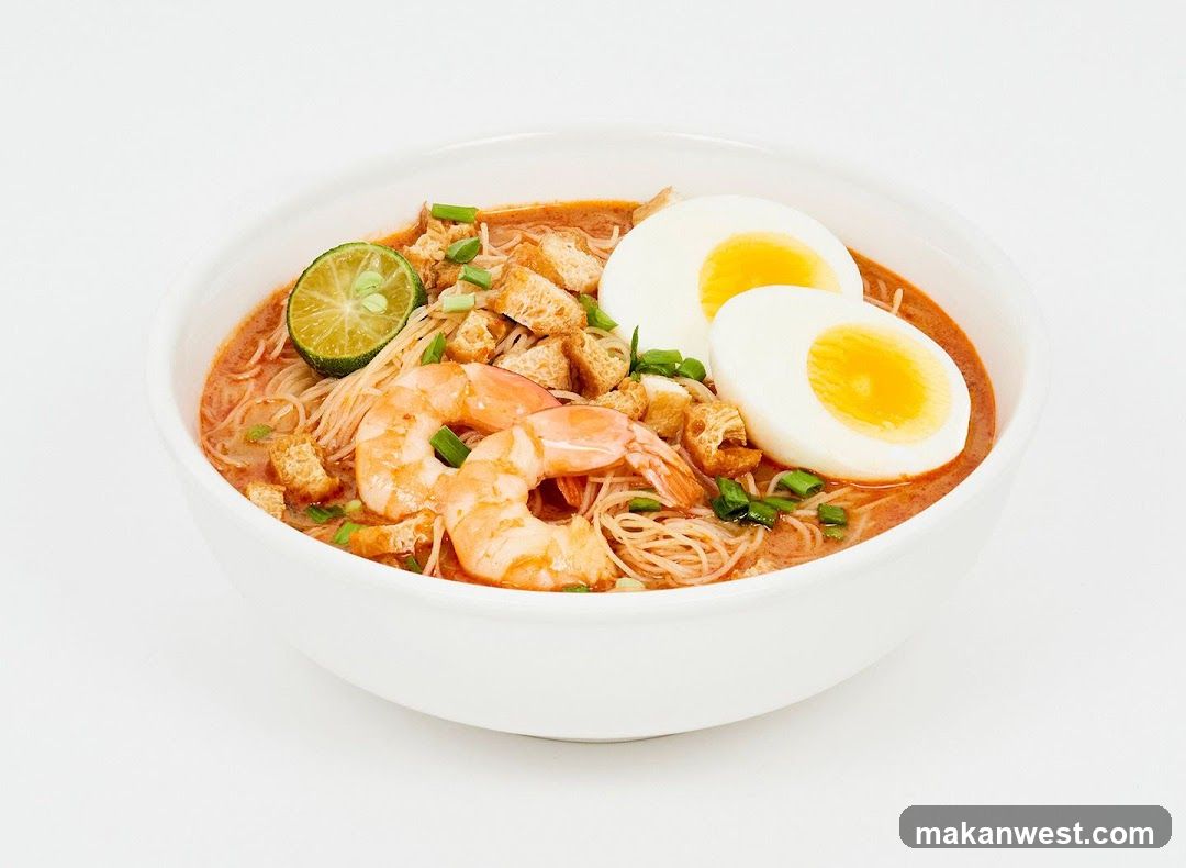 Laksa with Shrimp and Egg
