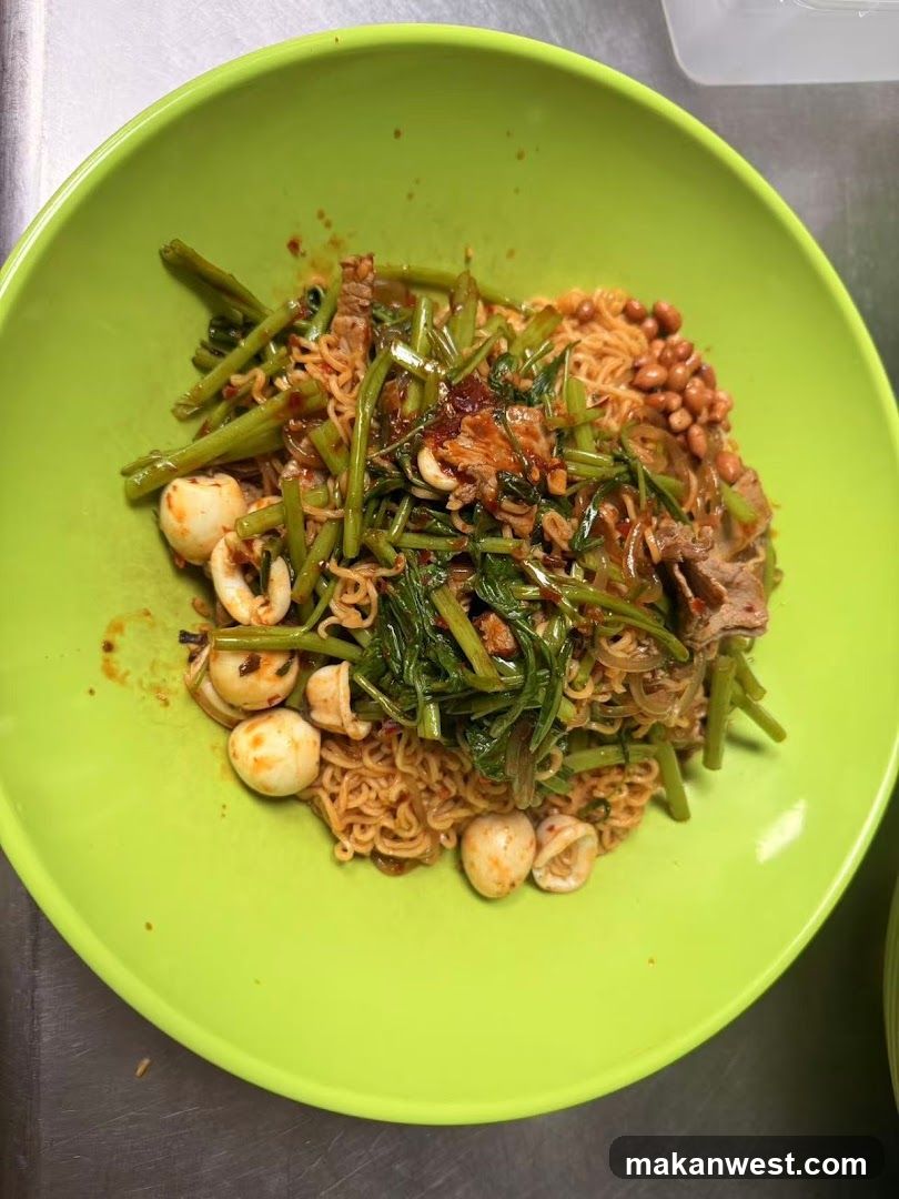 Noodle Dish with Vegetables and Meat