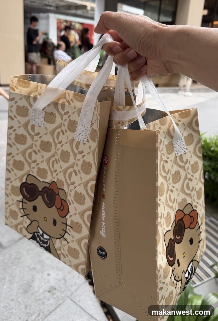 Hello Kitty Shopping Bags