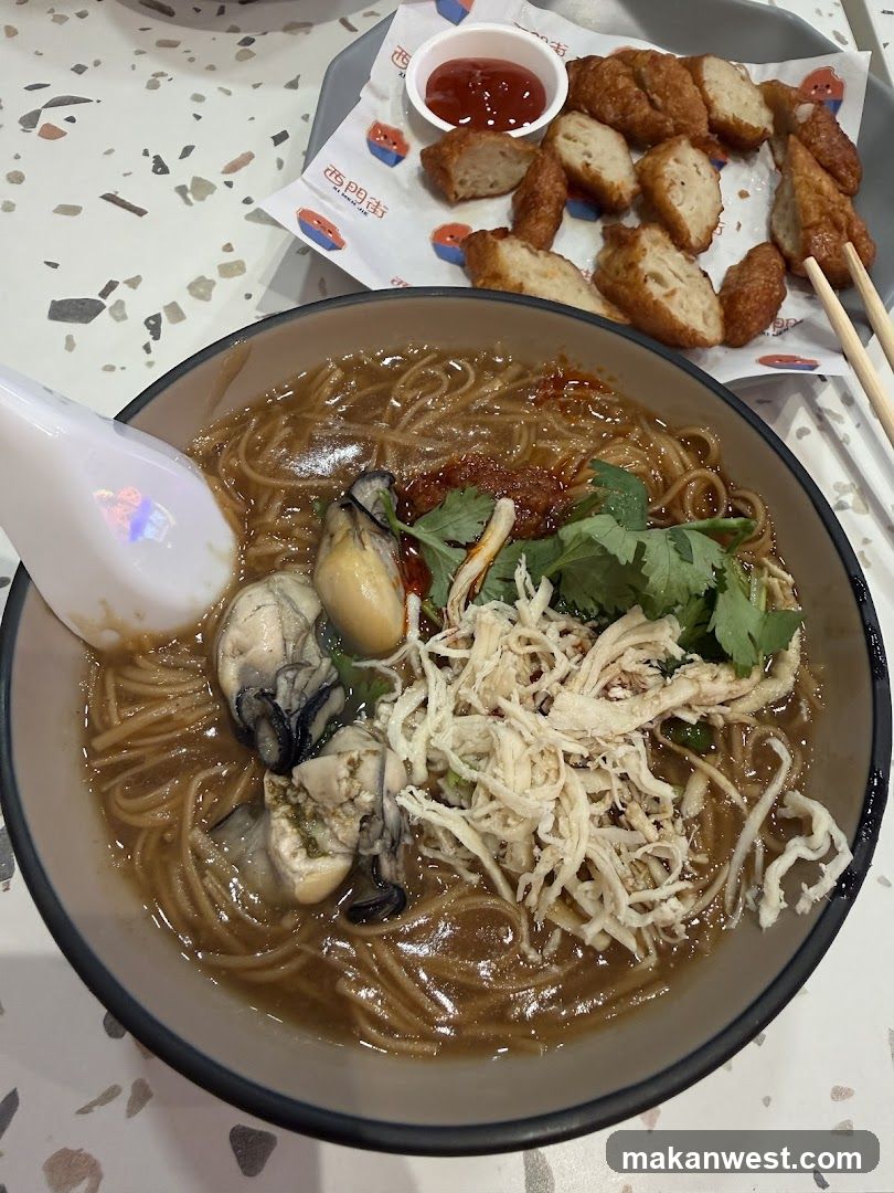 Oyster and Shredded Chicken Noodles with Fried Fish Cakes