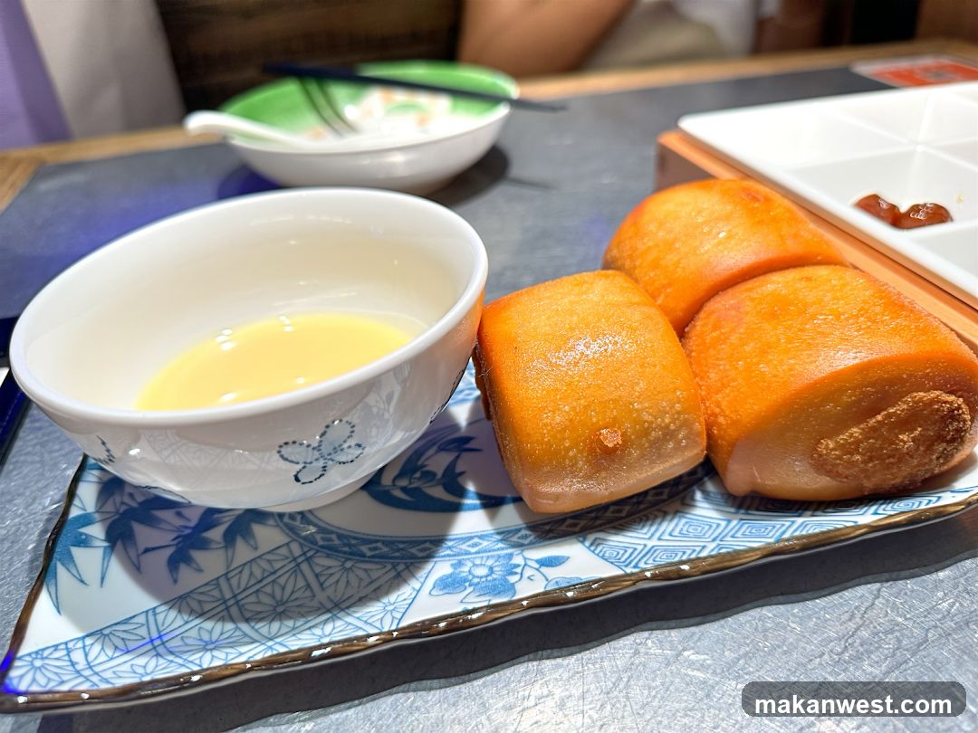 Fried Mantou Buns with Condensed Milk
