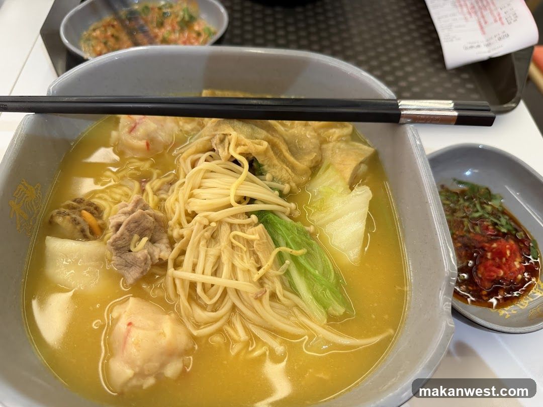 Noodle Soup with Meat and Vegetables
