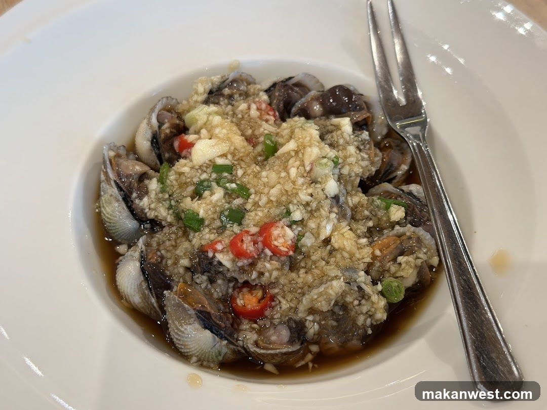Steamed Clams with Garlic and Chili