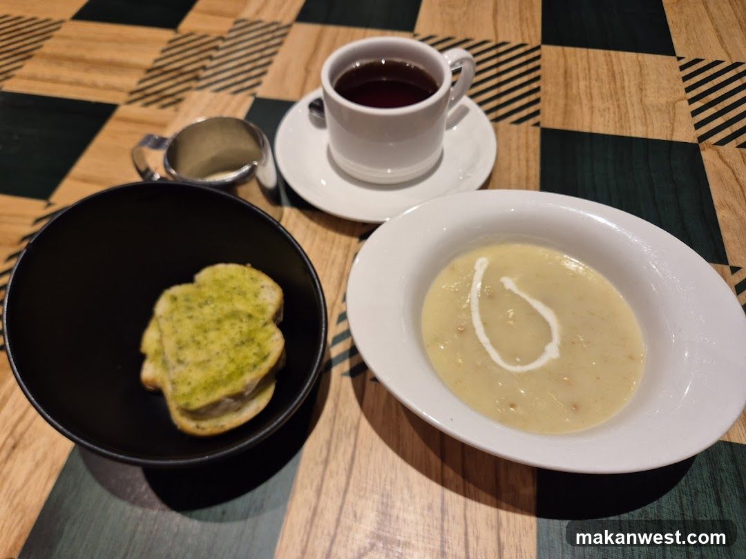 Soup and Garlic Bread