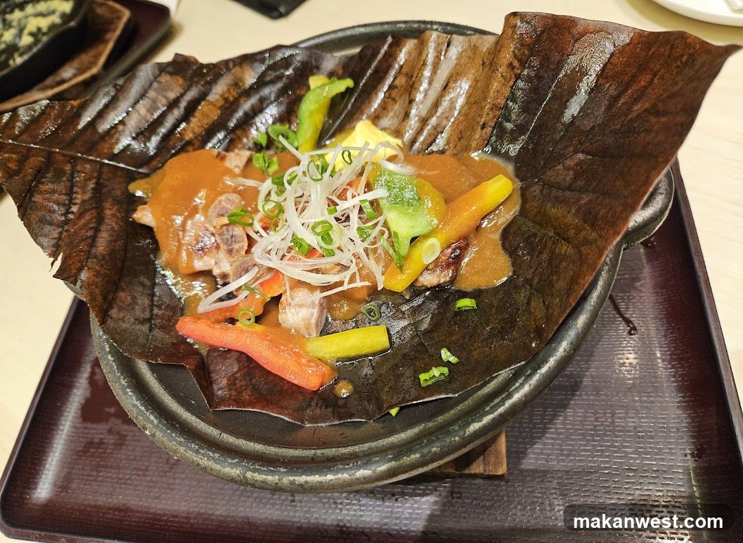 Meat dish with vegetables