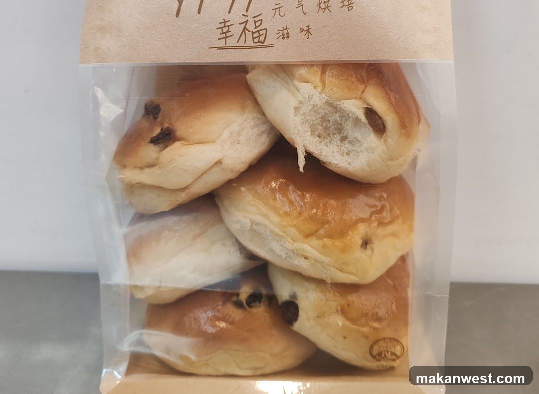 Raisin Buns in Packaging