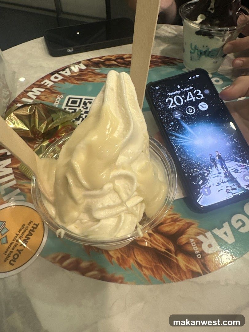 Dessert with Phone