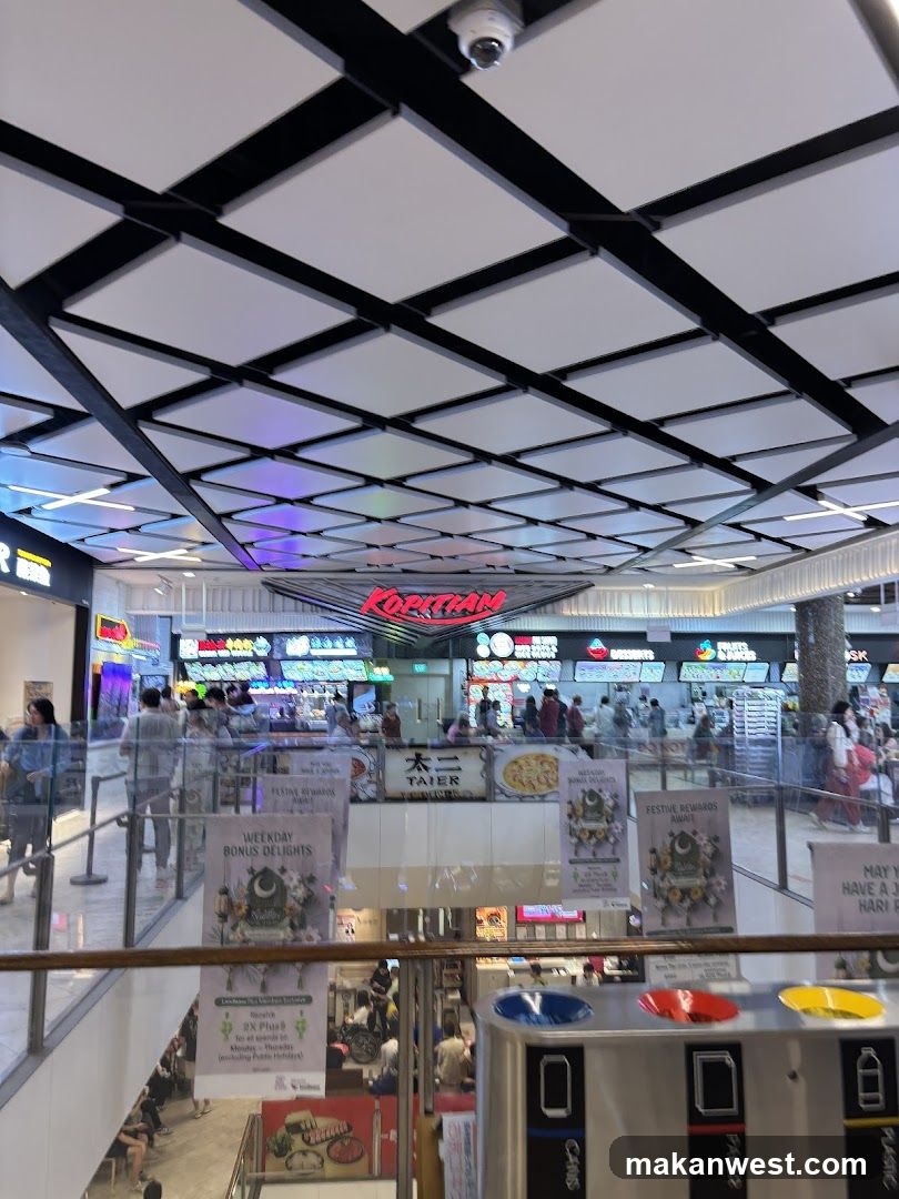 Food Court