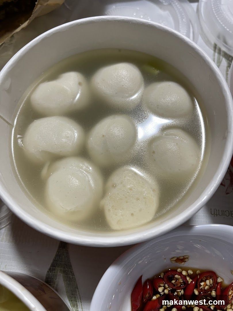 Fish Balls in Broth