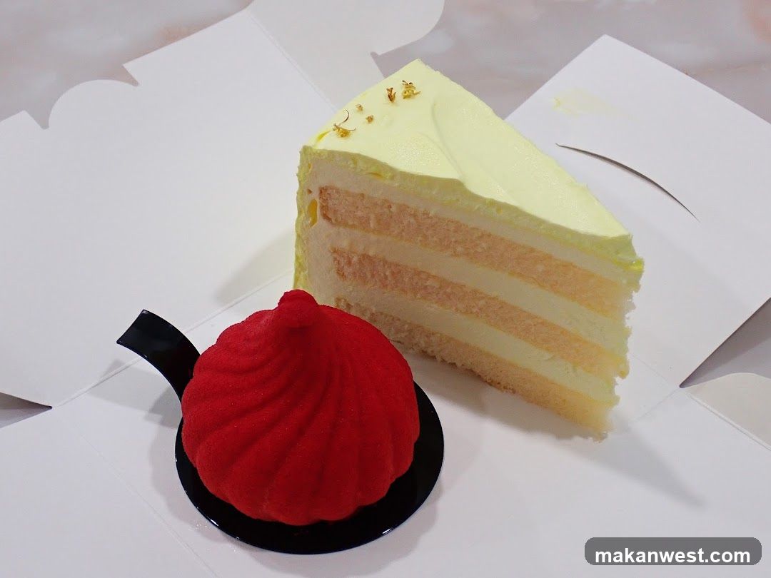 Cake and Dessert Display