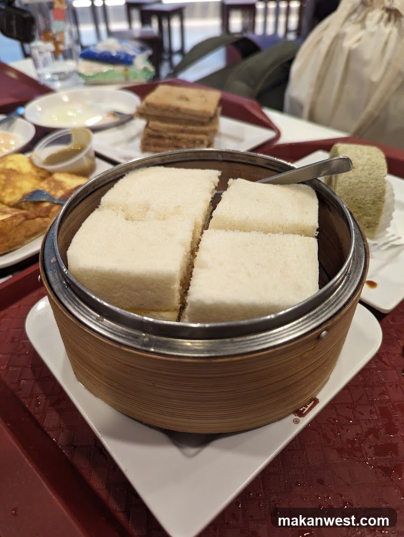 Steamed Rice Cake and Toast