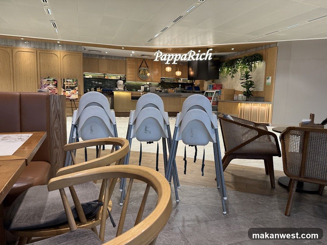 PappaRich Interior View