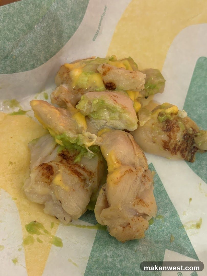 Chicken Wings with Sauce and Lettuce