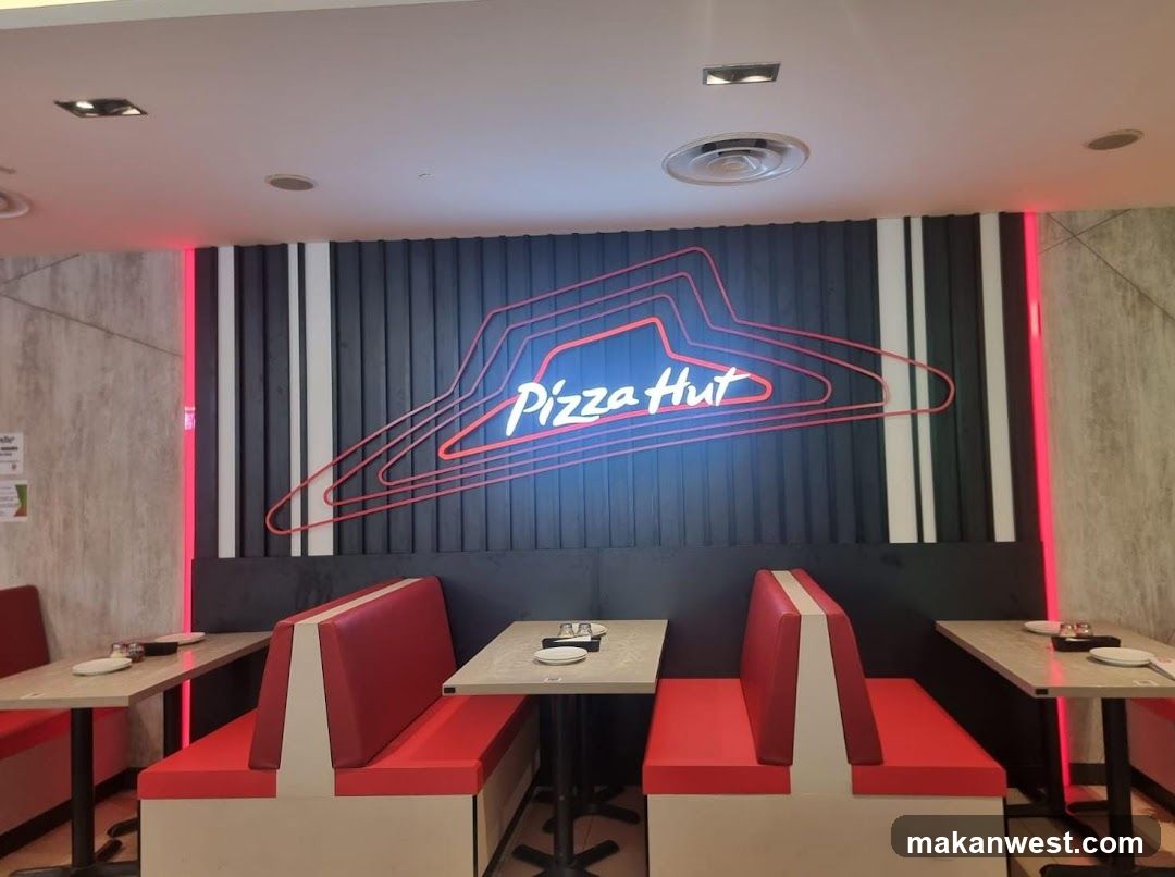 Pizza Hut Interior