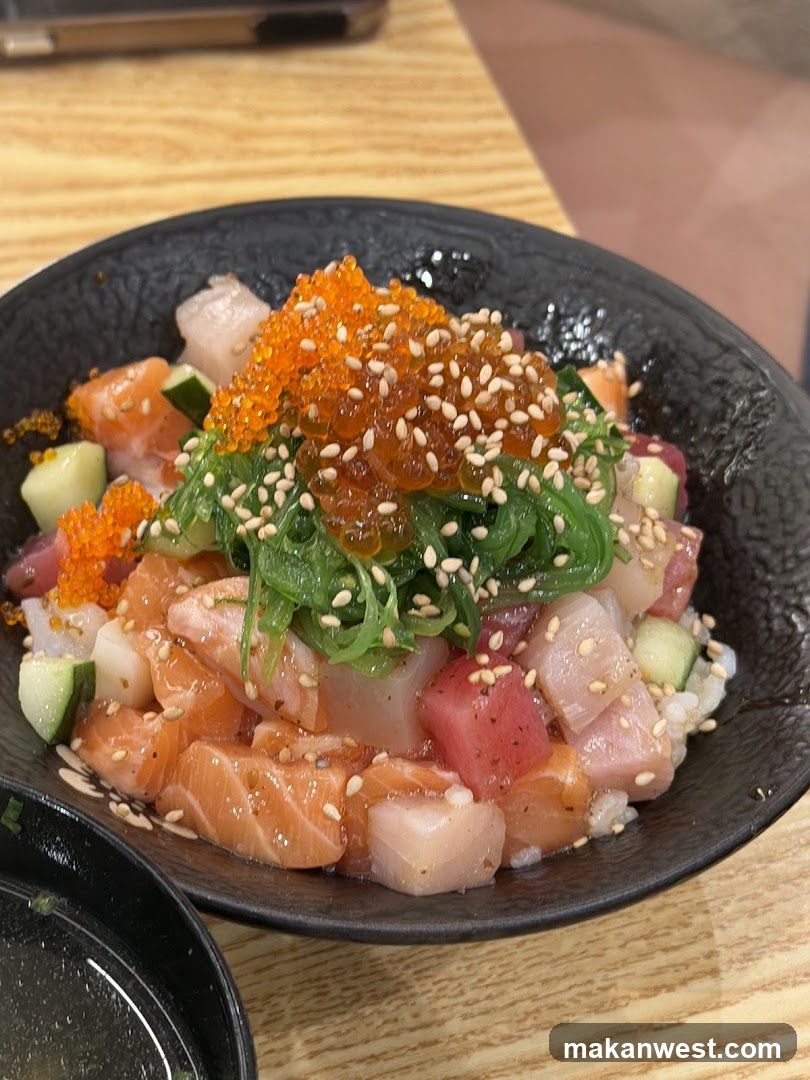 Sashimi Bowl with Tuna and Salmon