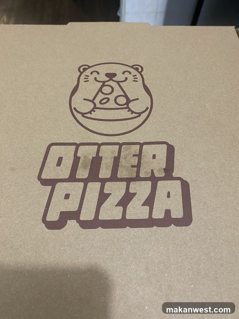 Otter Pizza Box