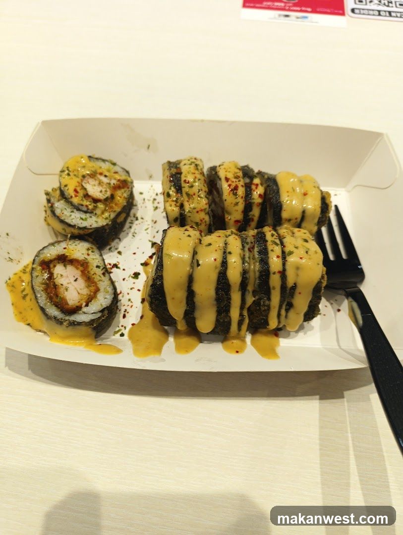 Sushi Roll with Sauce