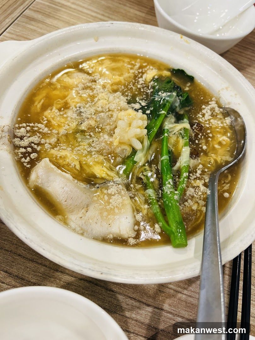Soup with Vegetables and Egg