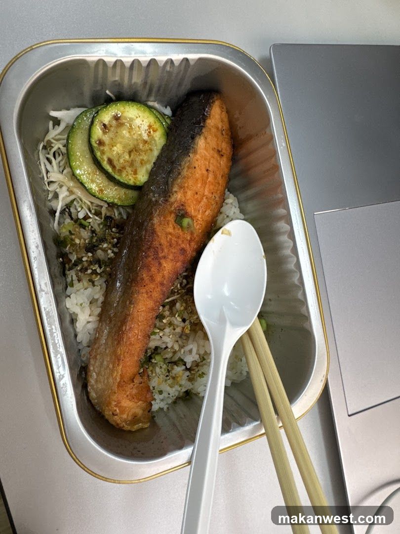 Salmon Rice Bowl with Zucchini and Sesame Topping