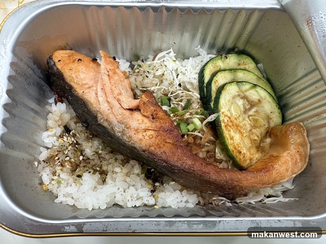 Grilled Salmon Rice Bowl
