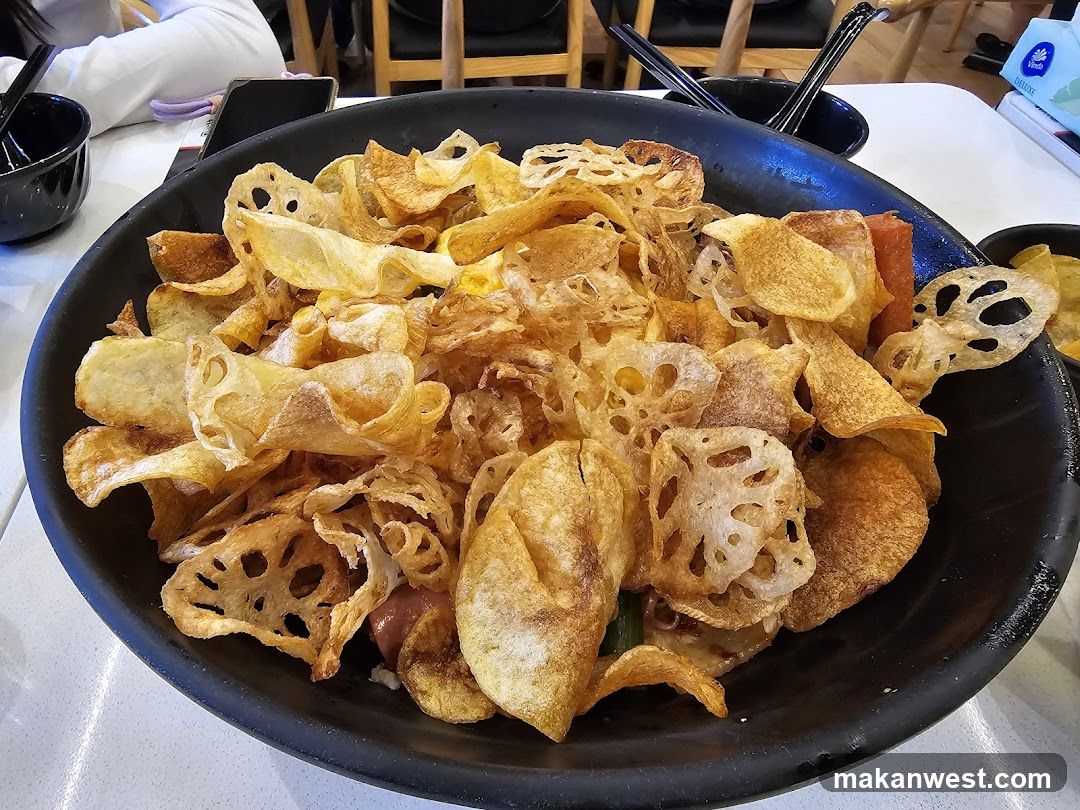 Lotus Root Chips and Potato Chips Dish
