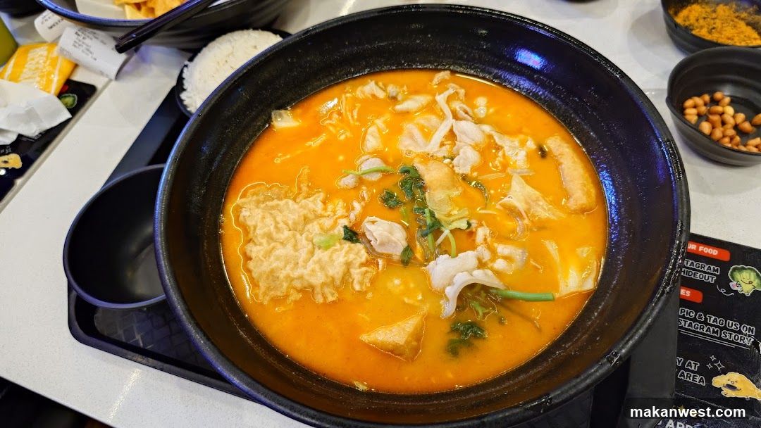 Spicy Fish Soup in a Black Pot