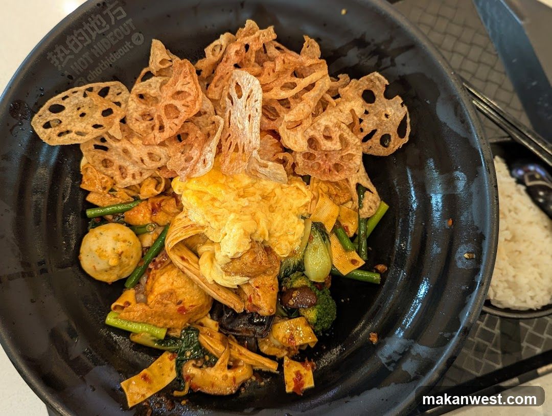 Spicy Stir-fry with Lotus Root Chips
