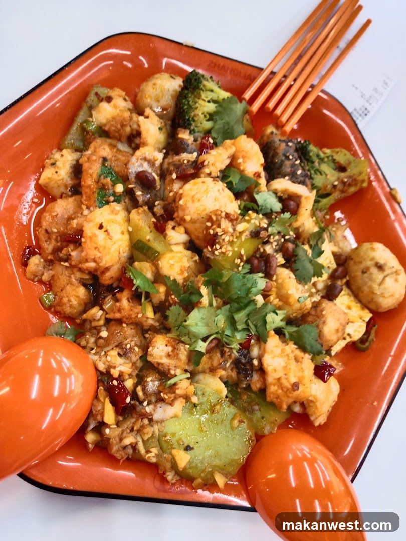 Spicy Stir-Fried Dish with Vegetables and Protein