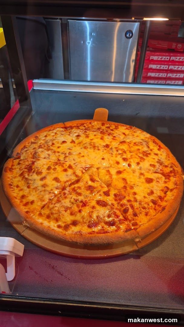 Cheese Pizza Display