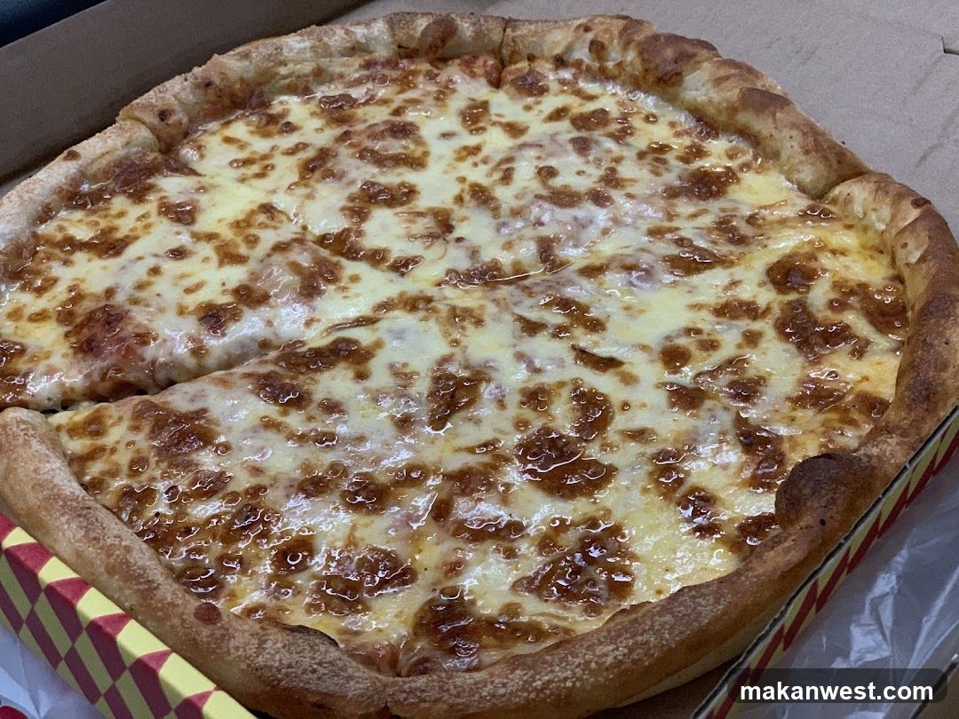 Cheese Pizza in Box