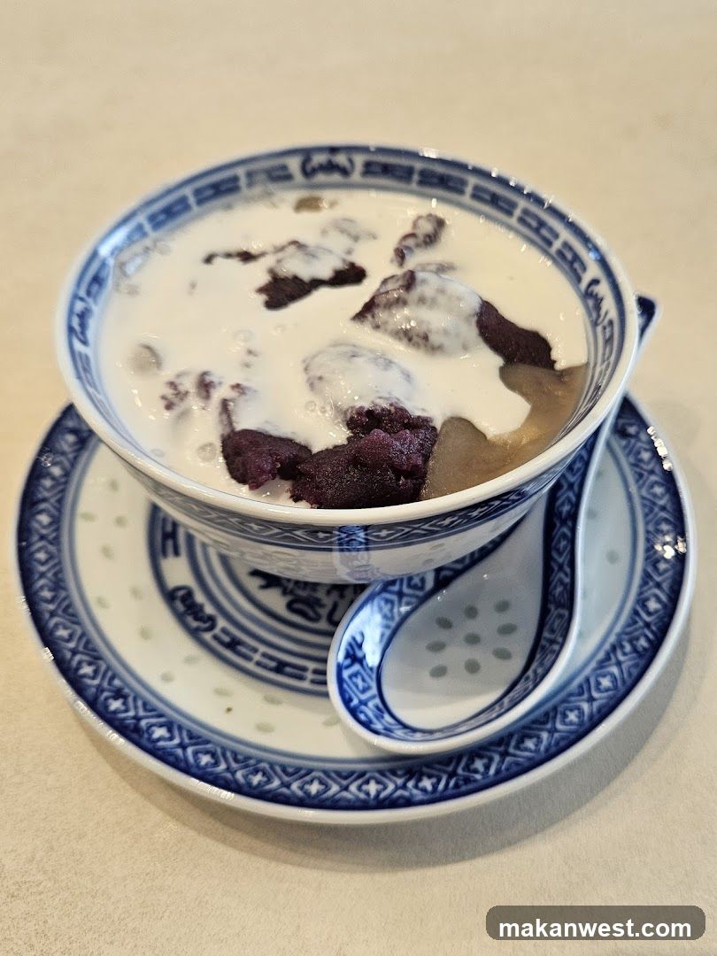 Dessert Bowl with Blue and White Pattern