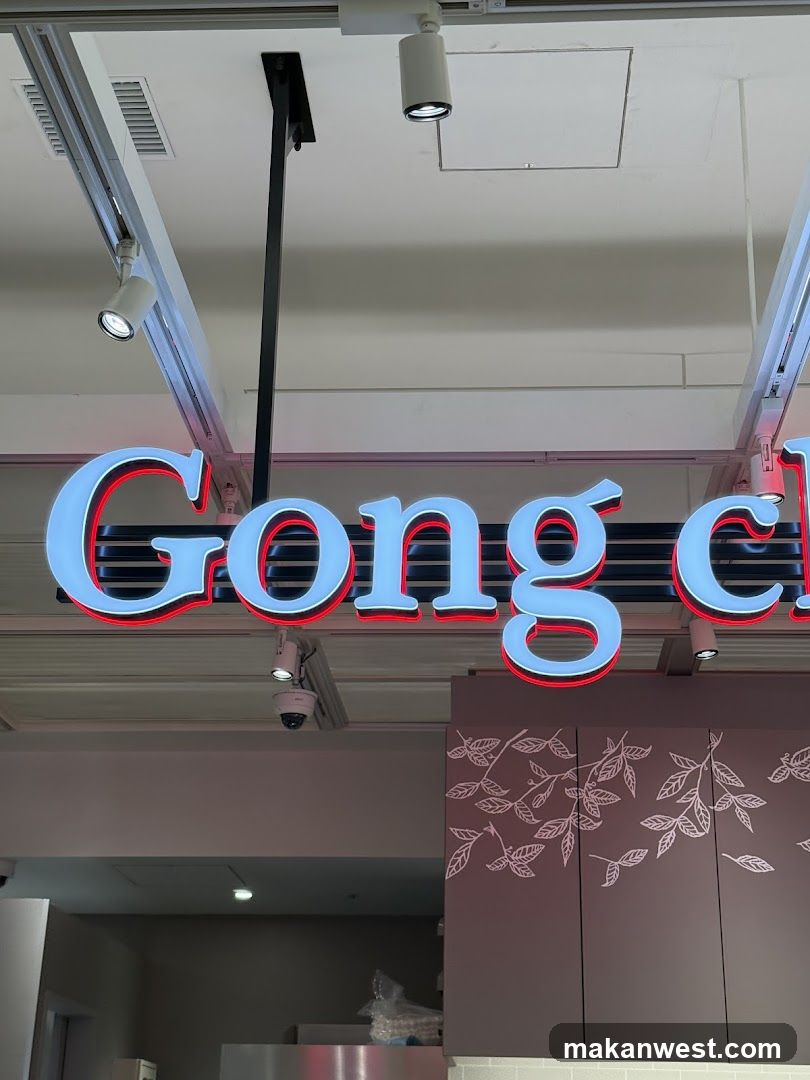 Gong Ch signboard