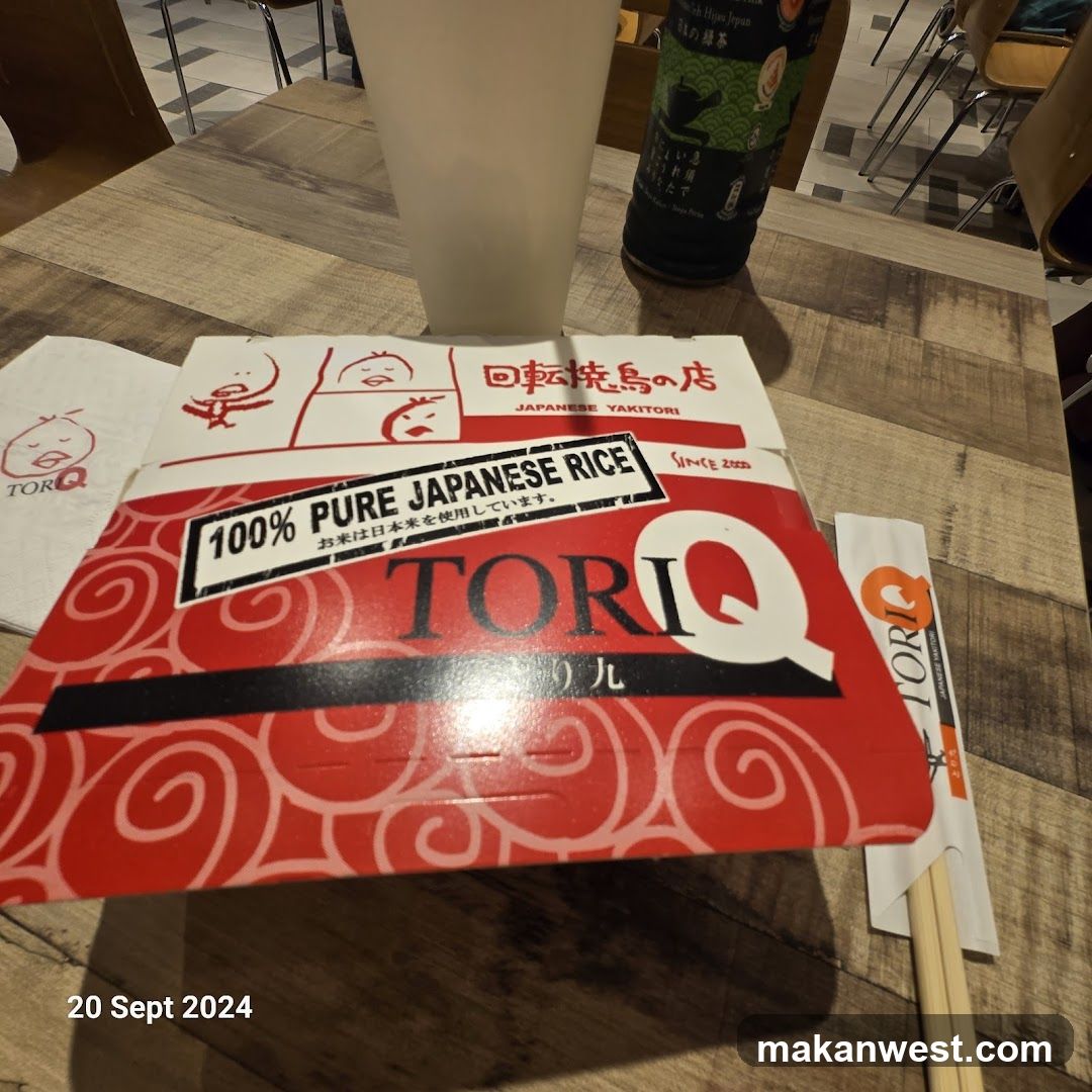 ToriQ Takeout Box on Table