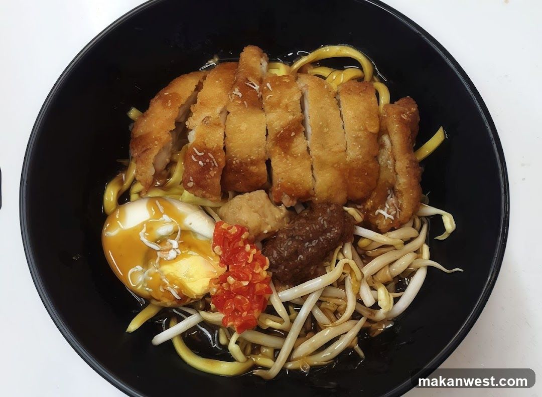 Pork Cutlet Noodles with Egg and Chili