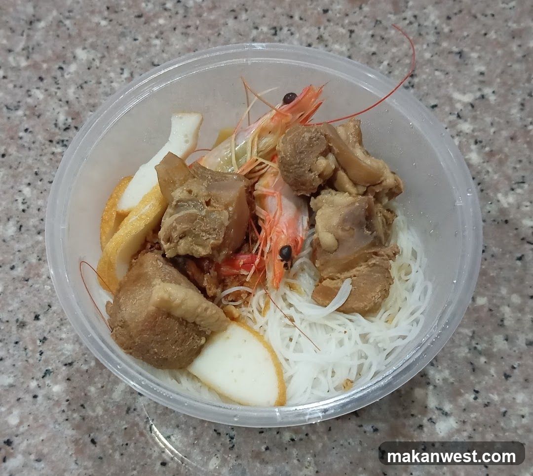 Noodle Bowl with Meat and Shrimp