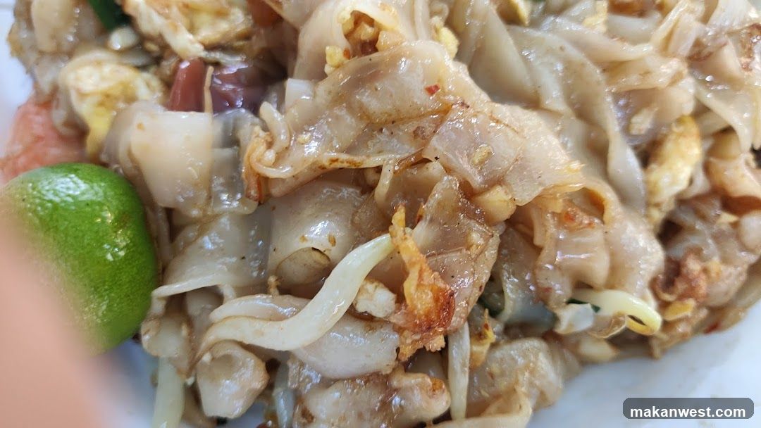 Pad See Ew with Lime Wedge