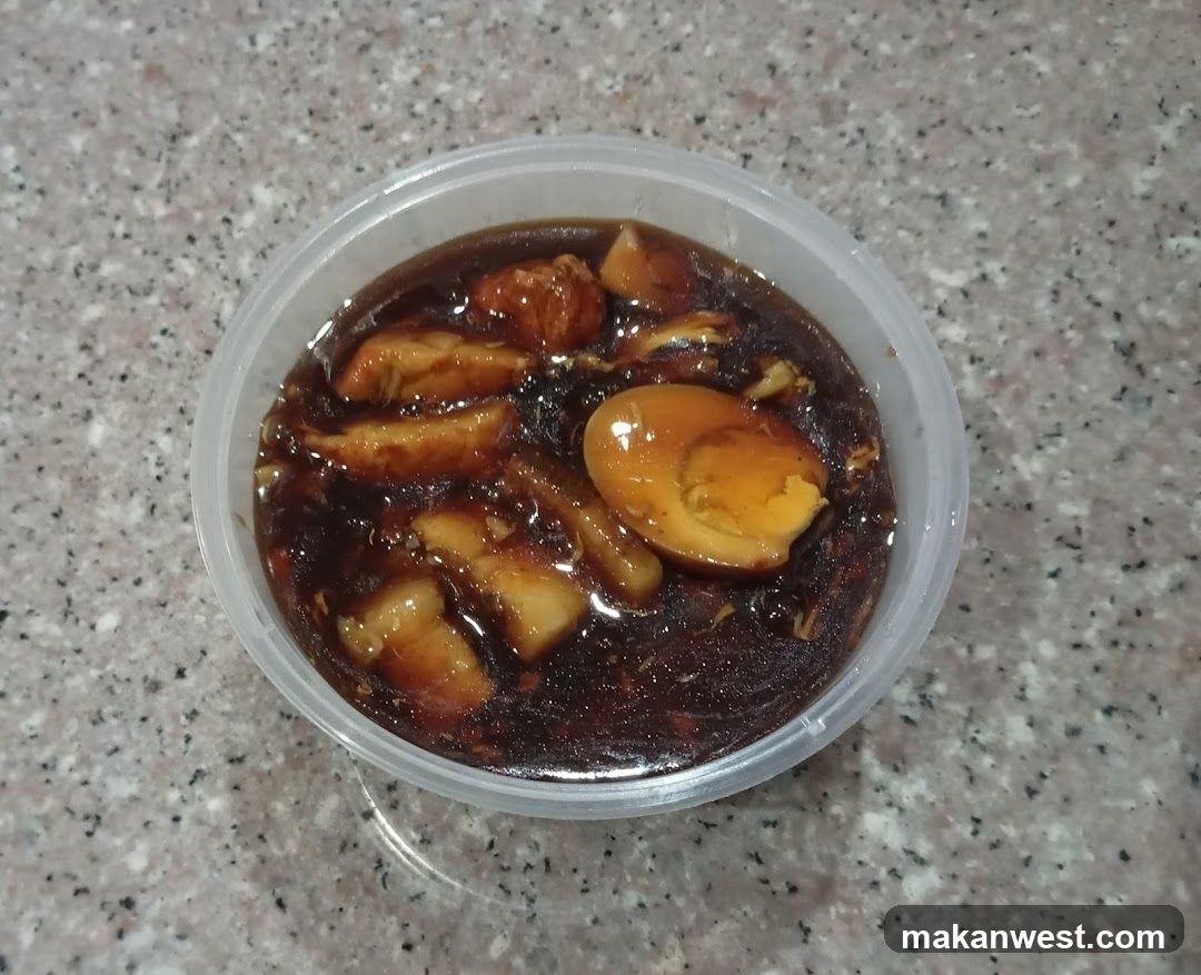 Braised Pork and Egg in Sauce